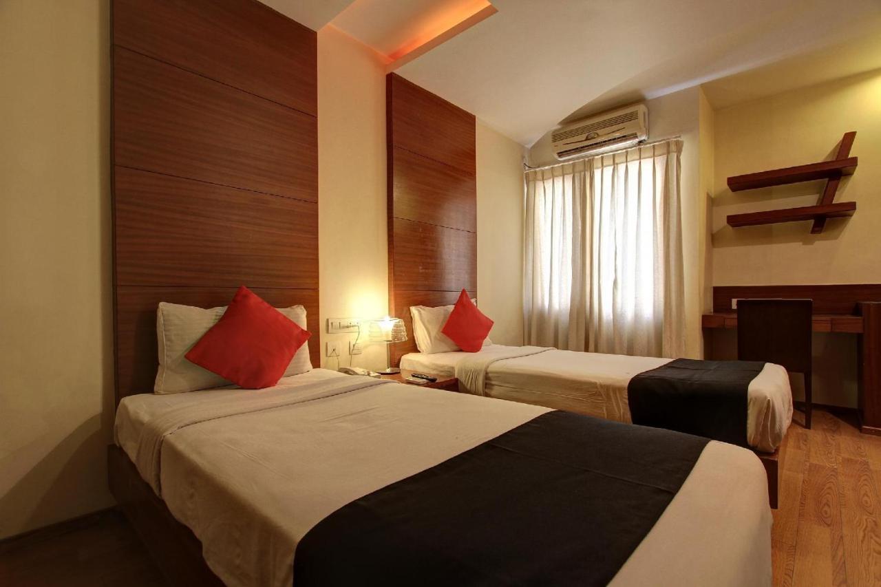 Amaran Hotels Madurai Esterno foto